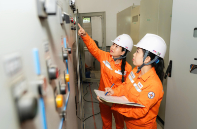 Phụ nữ EVNNPC – Bản lãnh, sáng tạo, thắp sáng niềm tin