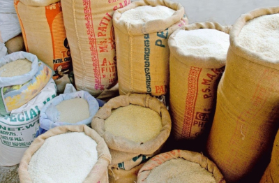 Giá gạo Ấn Độ, Thái Lan giảm nhẹ