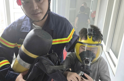 Quảng Ninh: Cảnh sát PCCC và CNCH kịp thời cứu 3 người trong đám cháy 