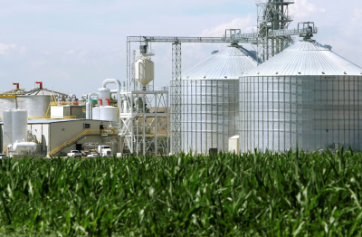 Mỹ nâng hạn ngạch nhiên liệu sinh học lên mức kỷ lục, lo ngại làm tăng giá xăng dầu