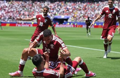  Qatar giành điểm lịch sử, Brazil thoát hiểm 