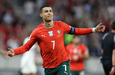 Ronaldo lập kỷ lục, Bồ Đào Nha rộng cửa đi tiếp World Cup 2026