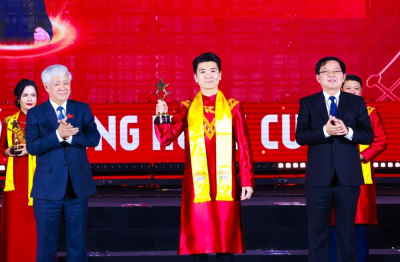 Phó Chủ tịch SHB Đỗ Quang Vinh tham gia Đoàn Chủ tịch Hội Doanh nhân trẻ Việt Nam khóa VIII