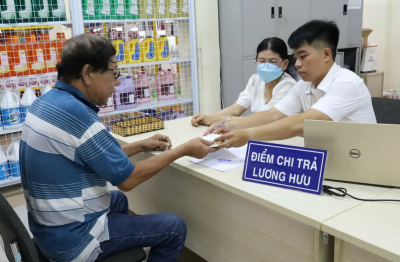 Mở rộng trợ cấp hưu trí xã hội cho người từ 70 tuổi