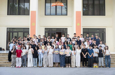 Tân thủ K46 “nhập game”, chinh phục vùng đất mở Arcadia qua TEAM-UP