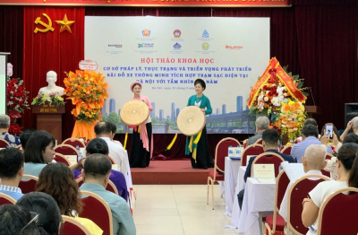 Phát triển bãi xe thông minh và tích hợp trạm sạc điện tại Hà Nội