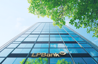 LPBank báo lãi trước thuế 10.421 tỷ đồng sau 9 tháng đầu năm 2026
