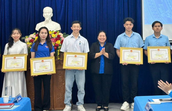 Tiền vệ Châu Ngọc Quang là công dân trẻ tiêu biểu tỉnh Gia Lai năm 2024