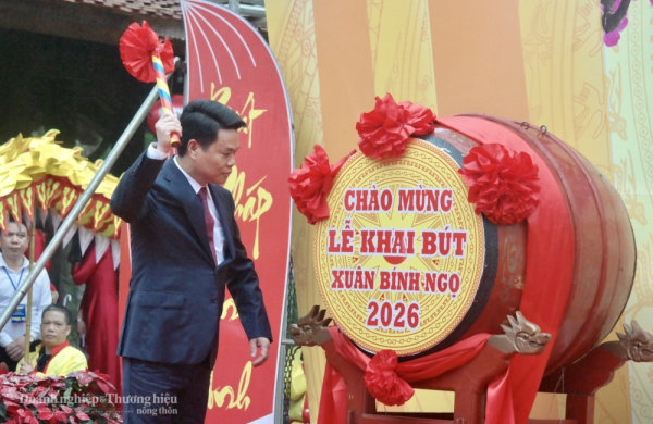 Lễ khai bút Đền thờ Chu Văn An: Nét đẹp văn hóa đầu năm