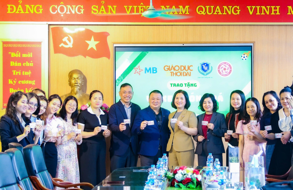 MB và Thể Công - Viettel mang bóng đá đỉnh cao đến gần học sinh
