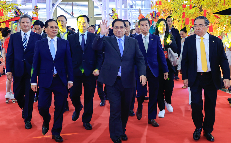 Khai mạc Hội chợ Mùa Xuân lần thứ nhất năm 2026