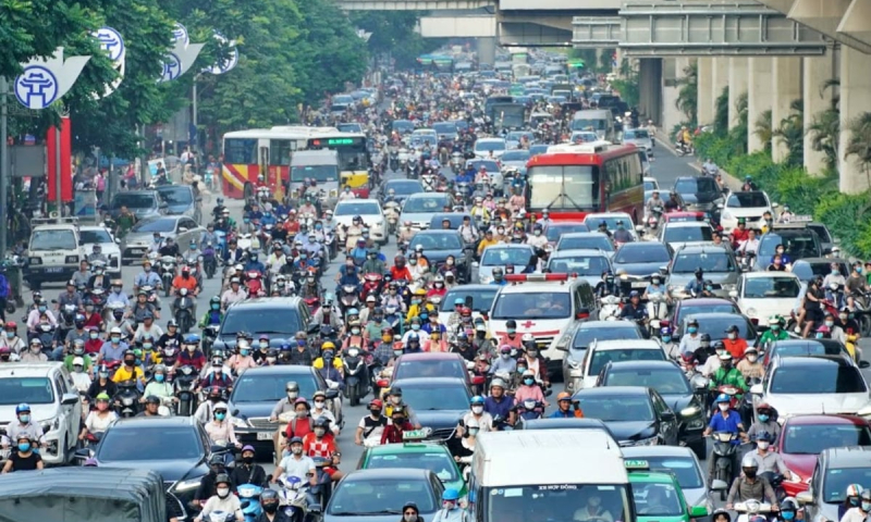 Hà Nội chưa cấm hoàn toàn xe máy xăng vào Vành đai 1