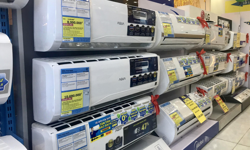 Điều hòa giảm giá mạnh nhưng người mua vẫn thờ ơ