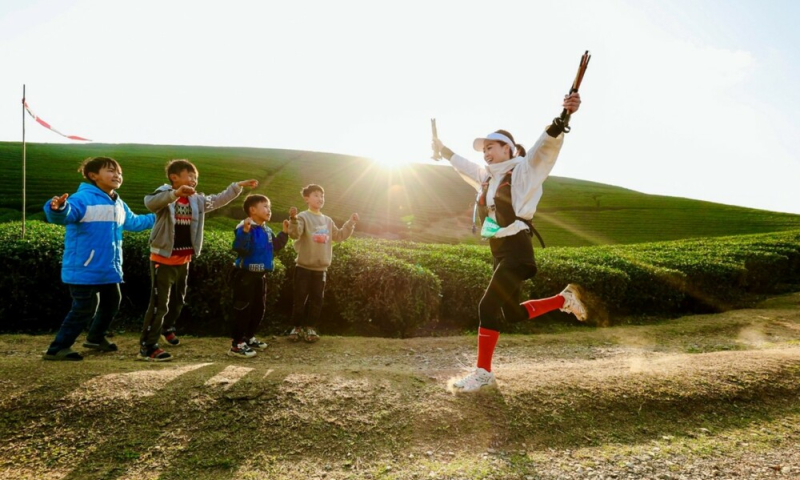 Vietnam Trail Marathon tại Mộc Châu thu hút hơn 4.000 vận động viên tham gia