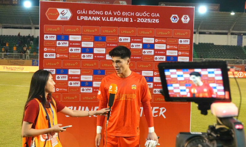 Trần Trung Kiên truyền cảm hứng, HAGL thắng nghẹt thở trong 