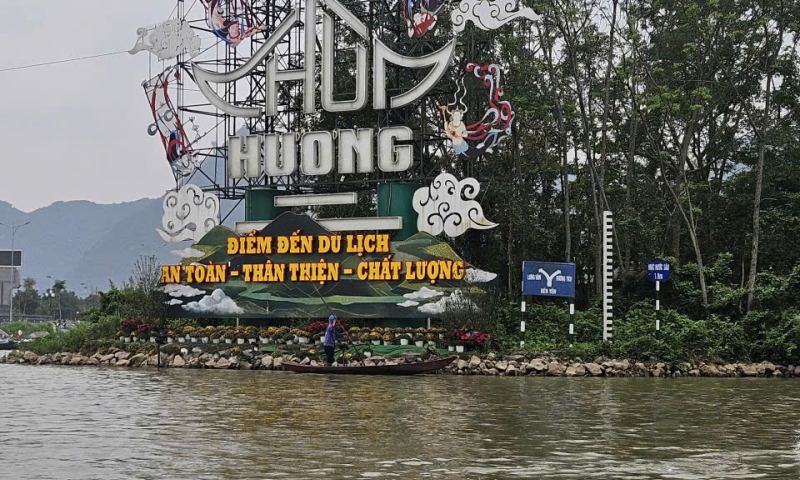 Lễ hội Chùa Hương 2026: Không còn cảnh chen lấn, xô đẩy, chèo kéo du khách