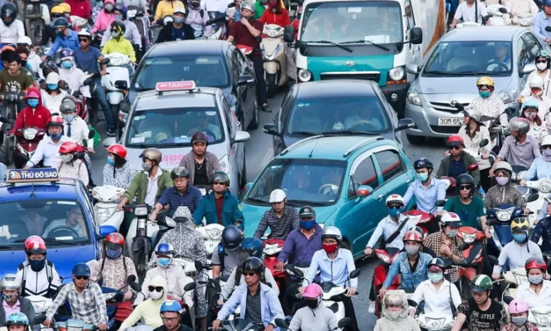 Các tuyến đường ở Hà Nội sẽ cấm xe máy chạy xăng từ 1/7/2026