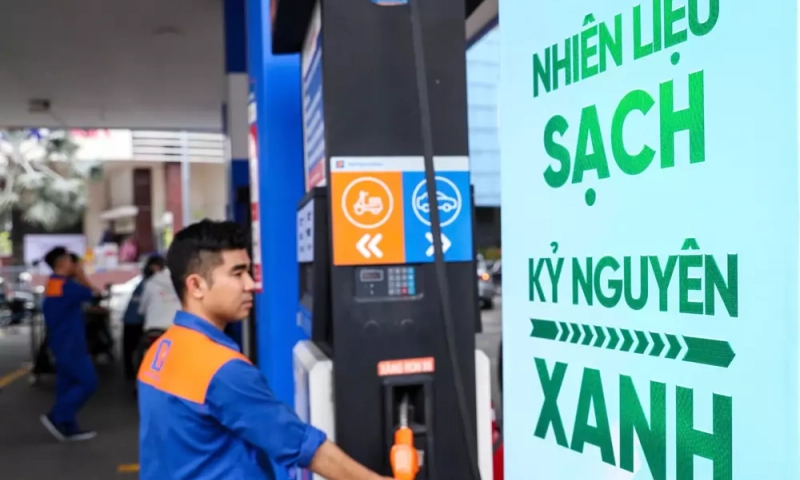 Chuyên gia khuyến cáo không cần dùng phụ gia khi sử dụng xăng E10