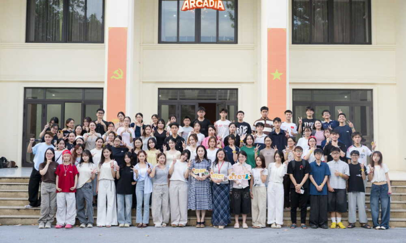 Tân thủ K46 “nhập game”, chinh phục vùng đất mở Arcadia qua TEAM-UP