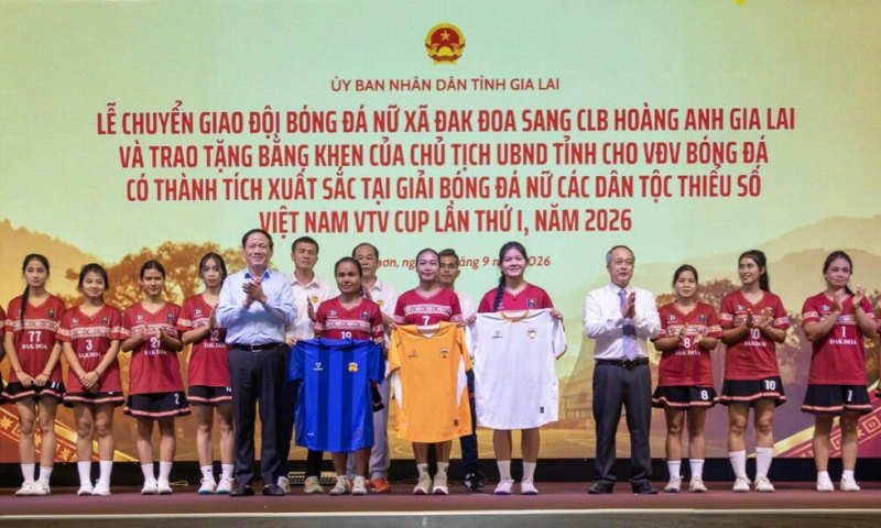 Đội bóng đá nữ Đak Đoa chính thức về với Hoàng Anh Gia Lai