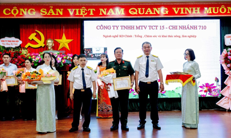 Đoàn Kinh tế - Quốc phòng 710: 