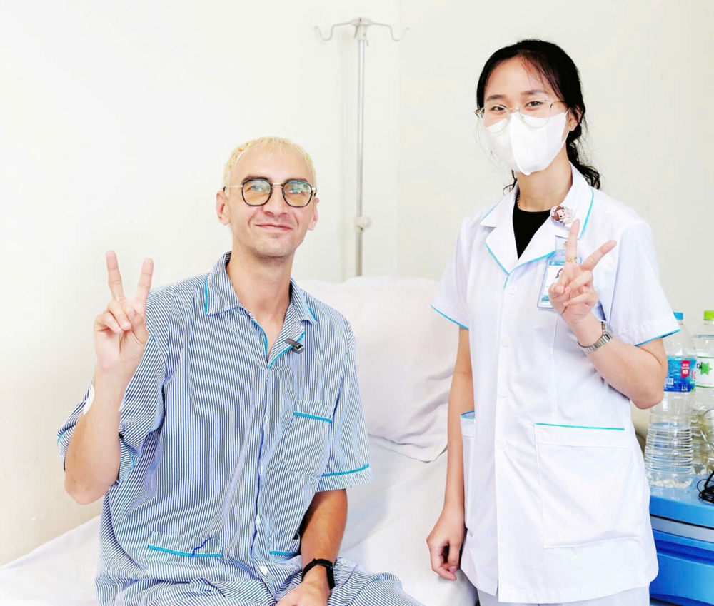 Bệnh nhân người Nga phục hồi nhanh sau mổ nội soi sụn chêm tại Gia Lai