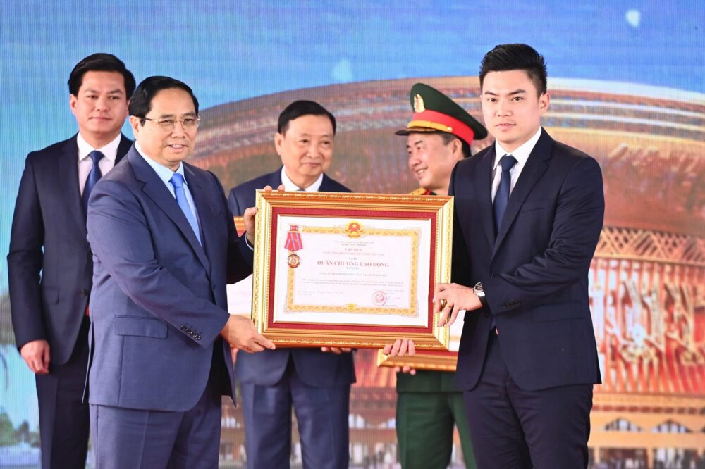 Ghi dấu ấn trên các trục cao tốc, Sơn Hải đón nhận Huân chương Lao động 