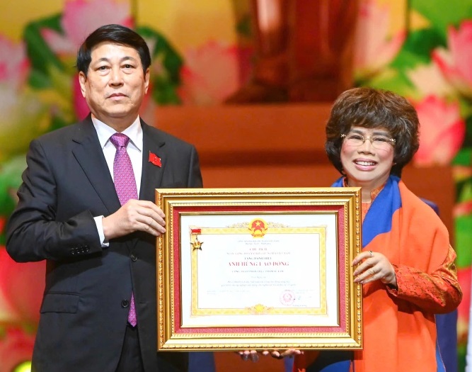 Tập đoàn TH được phong tặng danh hiệu Anh hùng Lao động