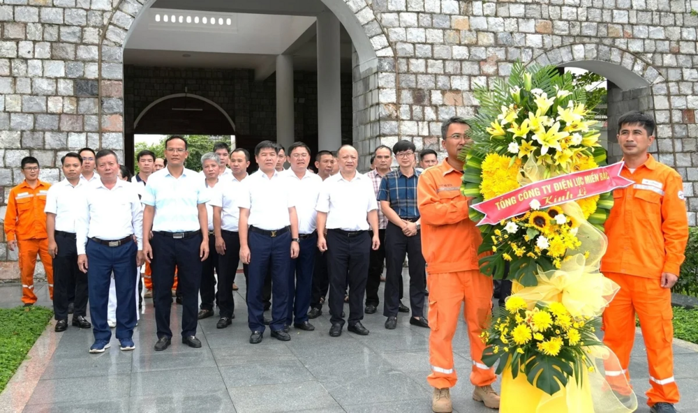 EVNNPC lan tỏa truyền thống 'Uống nước nhớ nguồn'