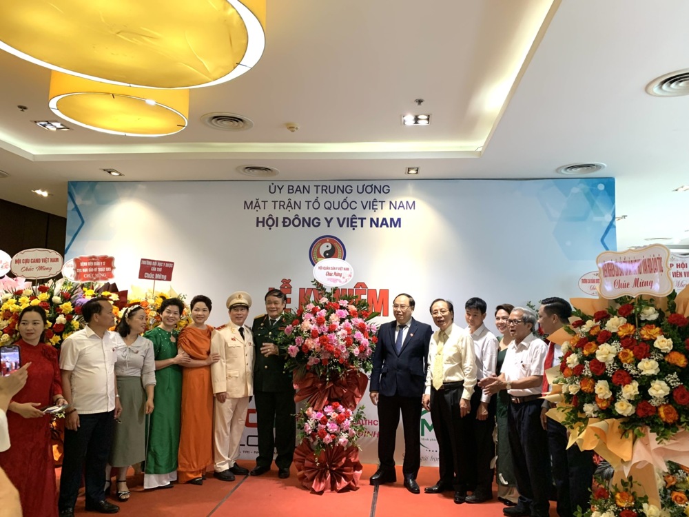 Khẳng định vai trò của y dược cổ truyền trong sự nghiệp chăm sóc sức khỏe nhân dân
